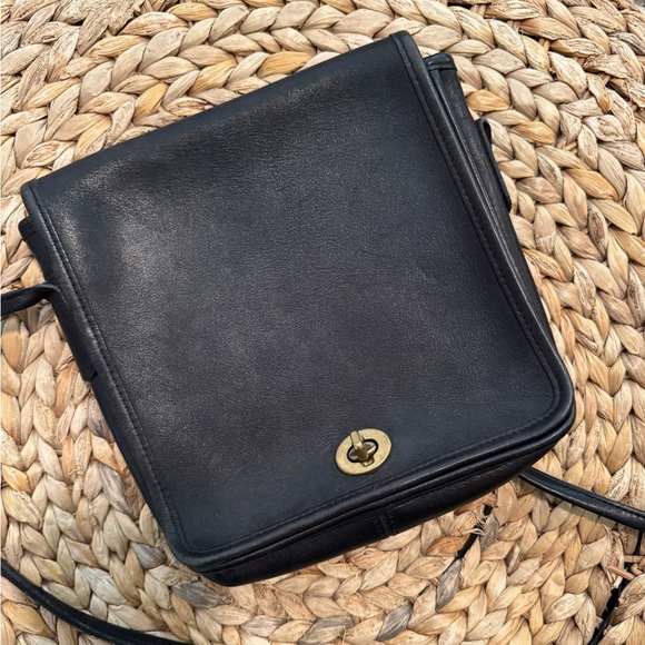 Vintage Coach Black Leather Crossbody Bag